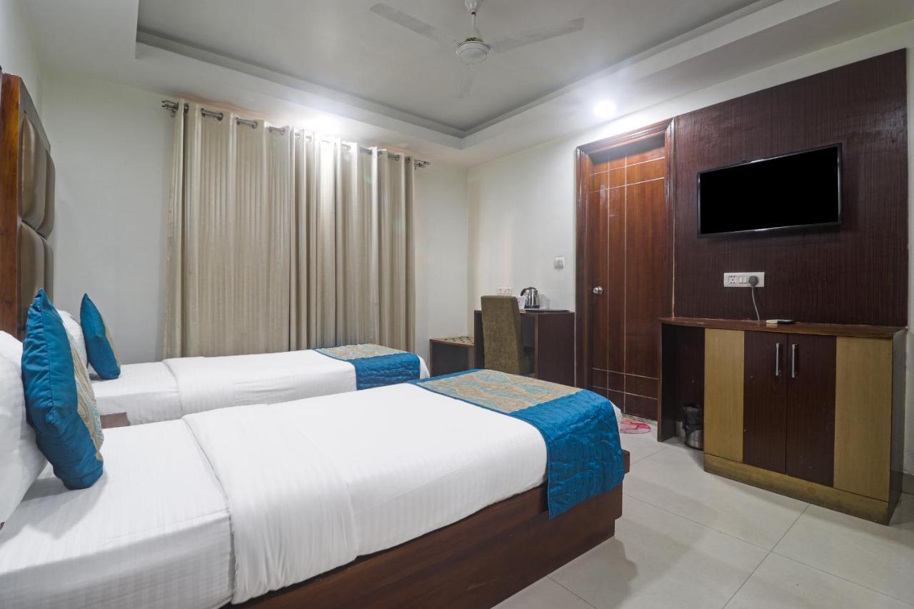 Hotel Sizzling Starr New Delhi Luaran gambar