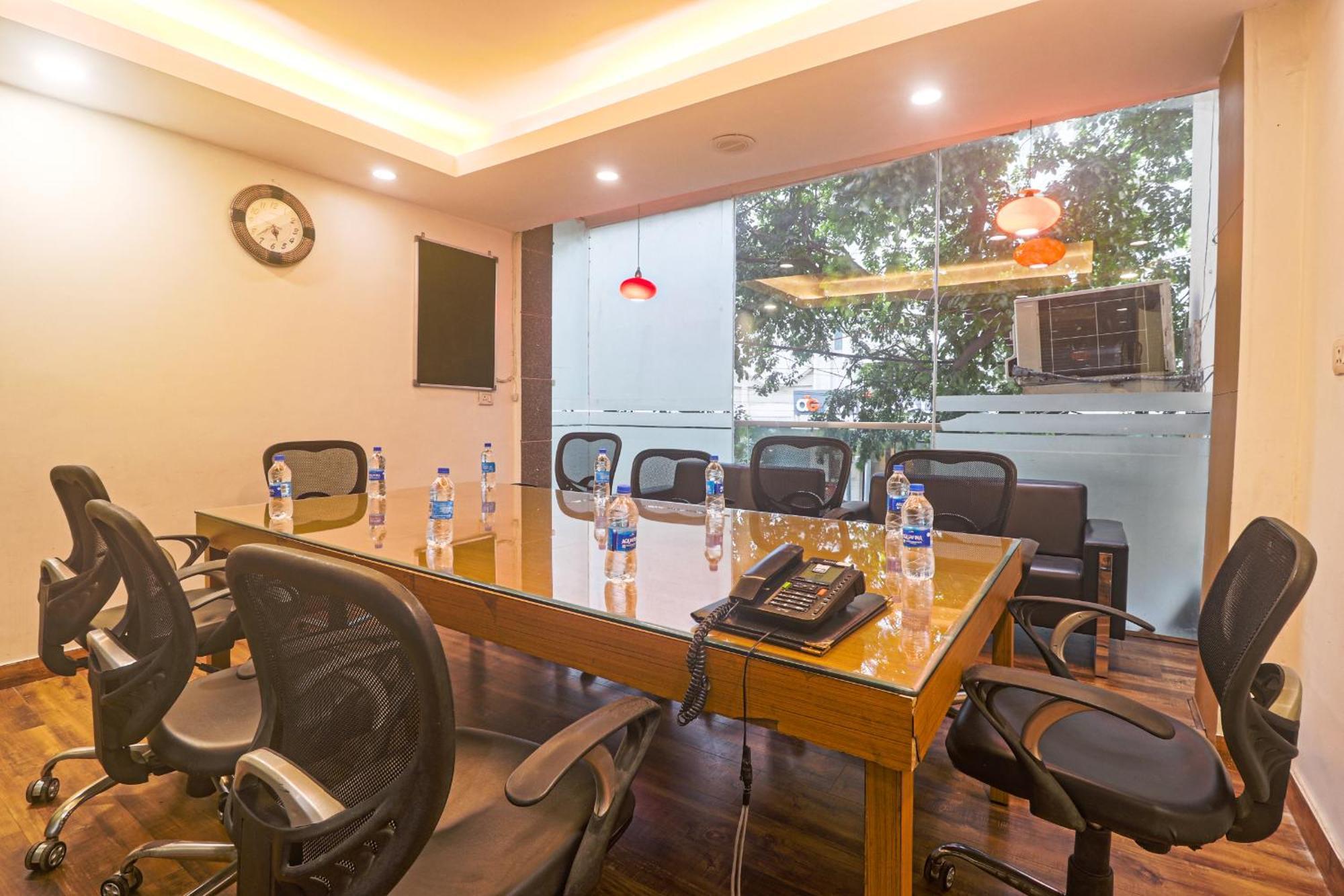 Hotel Sizzling Starr New Delhi Luaran gambar